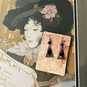 Semi Precious Black/gold dangle Earring